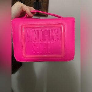Victoria’s Secret travel organizer